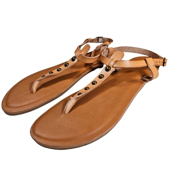 Universal Thread Kylianne Faux Leather Thong Sandal, Tan, Size 9 (NWOT) - Picture 6 of 11